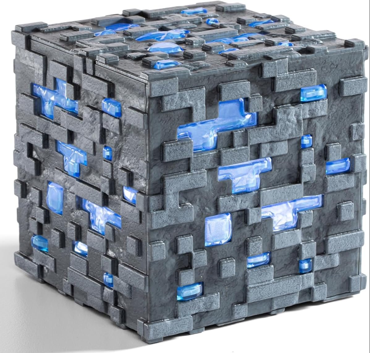 The Noble Collection: Minecraft Illumintaing Diamond Ore Replica