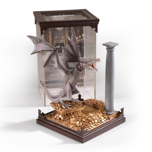 The Noble Collection: Harry Potter Magical Creatures - Ukrainian Ironbelly Figure