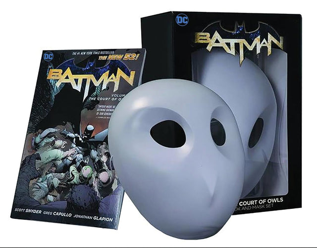 Batman: The Court of Owls Graphic Novel & Mask